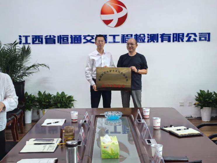 图形用户界面, 网站

AI 生成的内容可能不正确。