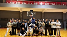 土木与交通学院学生篮球队荣获学校第五十届“振兴杯”篮球赛亚军